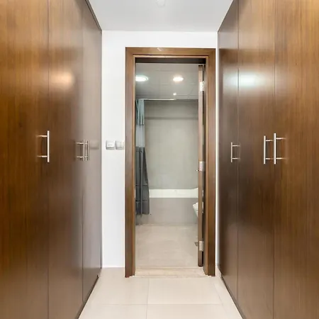 Direct Burj Khalifa Views / 5 Min Walk From Dubai Mall / Designer Choice / 6 People / New Building / Balcony Exterior foto