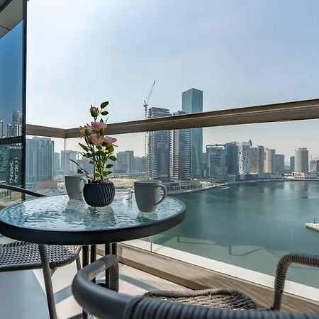 Direct Burj Khalifa Views / 5 Min Walk From Dubai Mall / Designer Choice / 6 People / New Building / Balcony Exterior foto