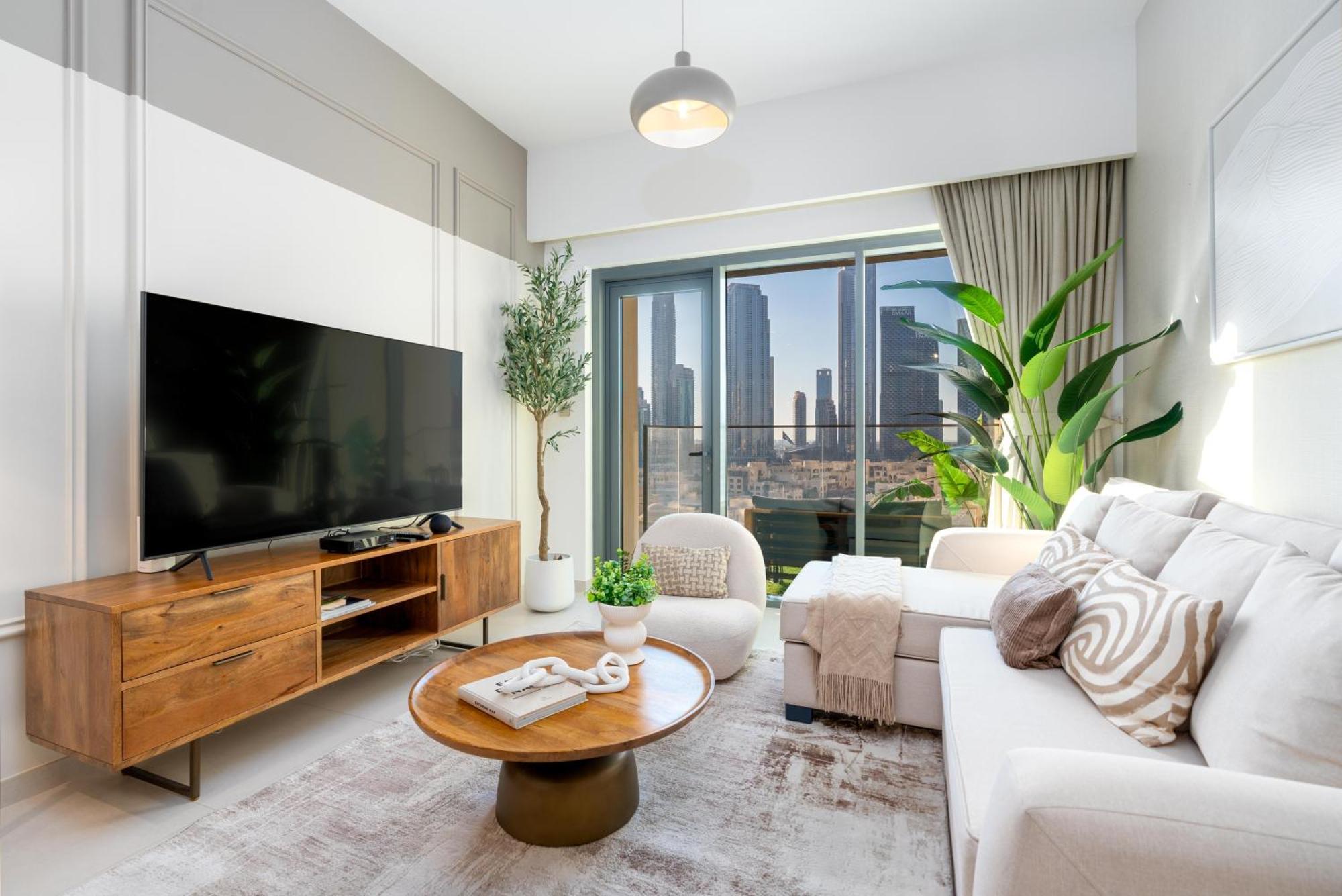 Direct Burj Khalifa Views / 5 Min Walk From Mall / Designer Choice / 6 People / New Building / Balcony *